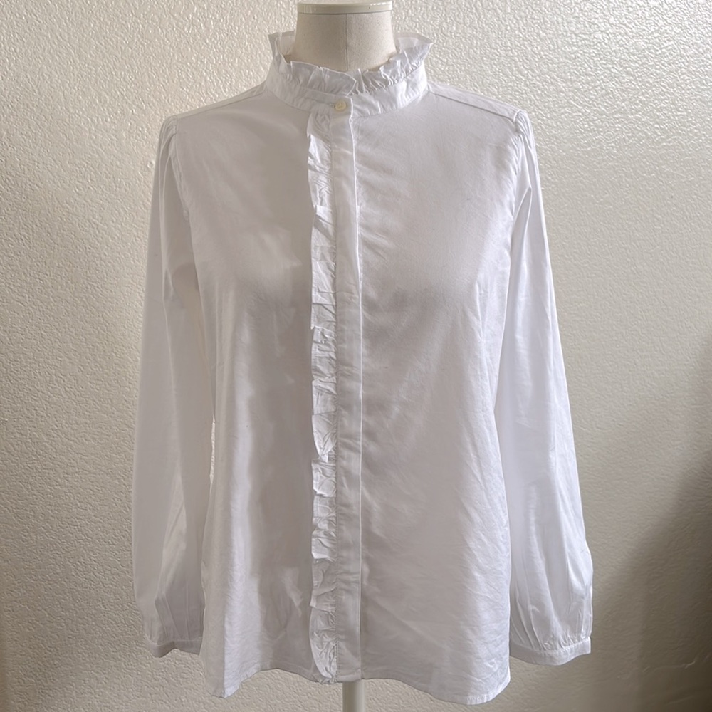 White ruffle button down top Size Medium Petite